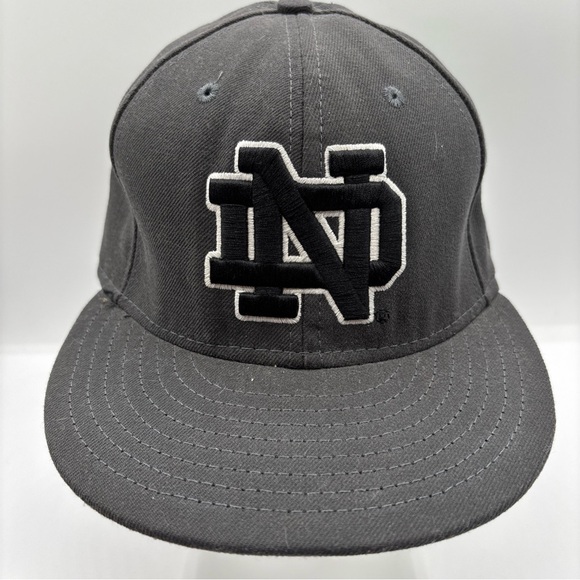Notre Dame Fighting Irish NCAA New Era Size 7 1/2 Green Fitted Baseball  Hat - Picture 1 of 15
